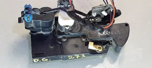 Opel Frontera B Rear door lock 16634324