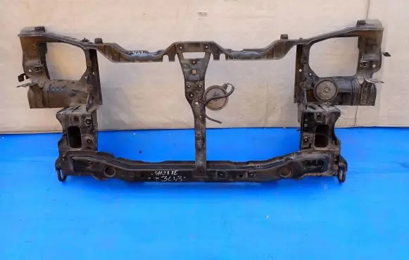 Hyundai Santa Fe Front bodywork piece 