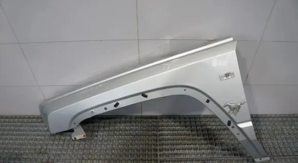 Jeep Commander Fender