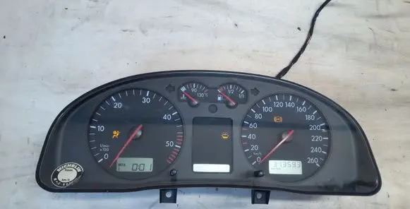 Volkswagen PASSAT B5.5 Speedometer (instrument cluster) 3B1919880G