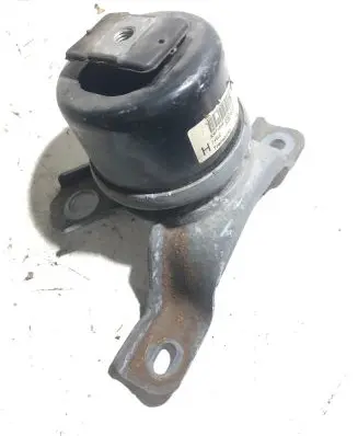 Volvo XC60 Engine mount bracket 30671245