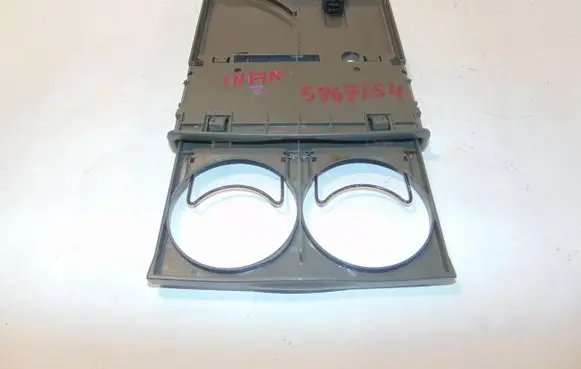 Infiniti QX4 Cup holder back 684300W000