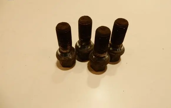 Audi A6 S6 C6 4F Nuts/bolts 51355