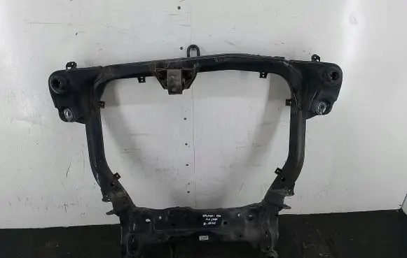 Hyundai i30 Front subframe 62405-2L020