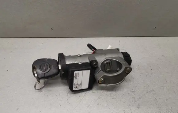 Nissan Primera Ignition lock 28590C9965