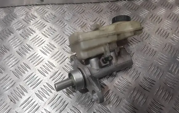 Renault Scenic II - Grand scenic II Master brake cylinder 320671112