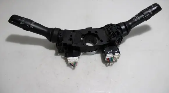 Toyota Auris 150 Light switch