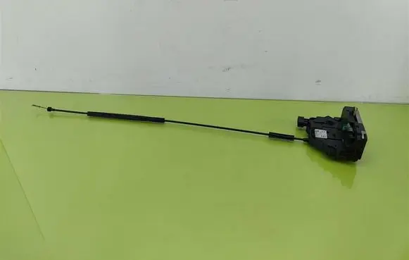 Fiat Grande Punto Front door lock 51797561
