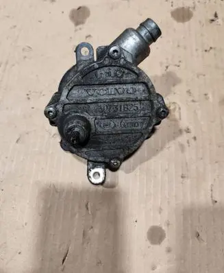Volvo XC70 Vacuum pump 30731825