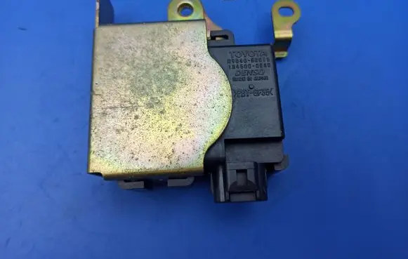 Lexus LS 430 Alarm system siren 8904050010 1845000040