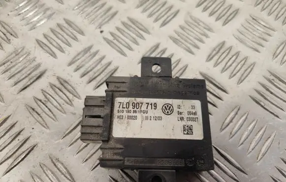 Porsche Cayenne (9PA) Alarm control unit/module 7L0907719