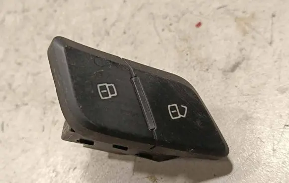 Audi Q7 4M Central locking switch button 4M1962107
