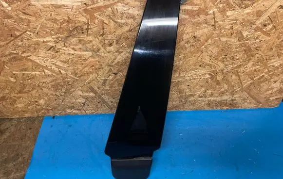 Maserati Ghibli (B) pillar trim (top) 6700247880