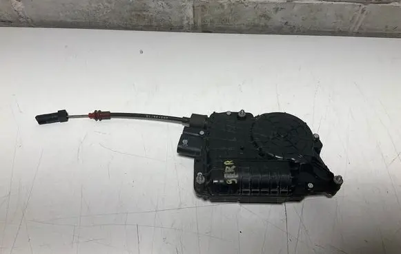BMW 7 F01 F02 F03 F04 Rear door soft close latching motor 4154309800 26K31