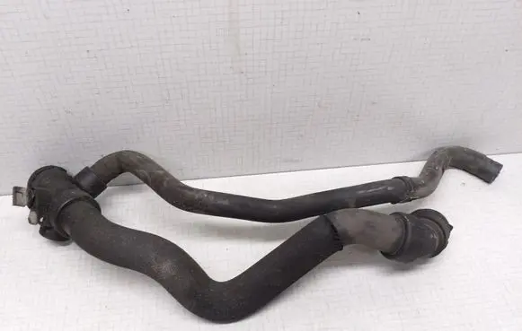 Audi A4 S4 B6 8E 8H Engine coolant pipe/hose 8E0121049C