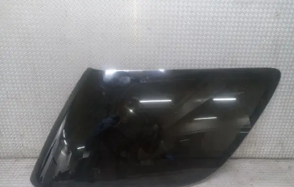 Toyota RAV 4 (XA20) Rear side window