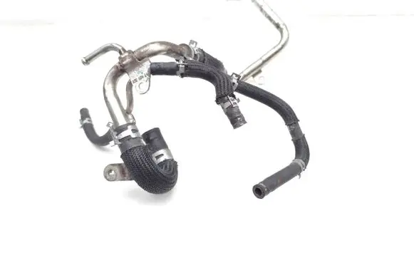 Engine coolant pipe/hose