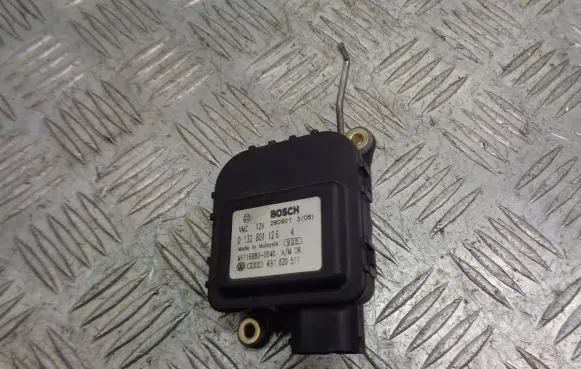Audi A6 S6 C5 4B A/C air flow flap actuator/motor 0132801126