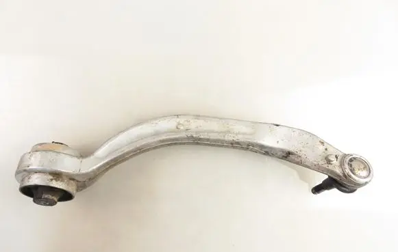 Volkswagen PASSAT B5.5 Front lower control arm/wishbone