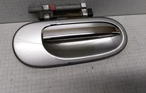 Nissan Almera N16 Front door exterior handle