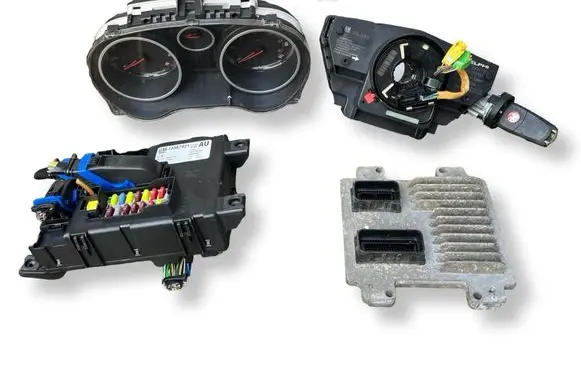 Opel Corsa D Engine ECU kit and lock set 55580499