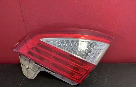 Ford Mondeo MK IV Tailgate rear/tail lights 7S7113A602A