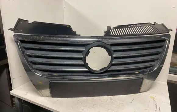 Volkswagen PASSAT B6 Front grill VW0705501 VW07055GA 60008000