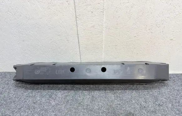 Volvo XC60 Front bumper foam support bar 31283358 31283359