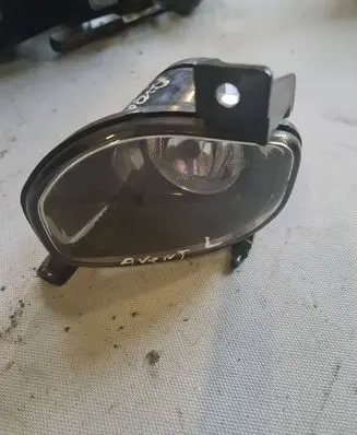 Toyota Avensis T250 Front fog light 8122005060 1N027042201