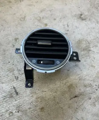 KIA Carens II Dash center air vent grill 974201D000