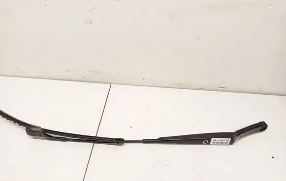 Volkswagen PASSAT B6 Front wiper blade arm 3c1955410b