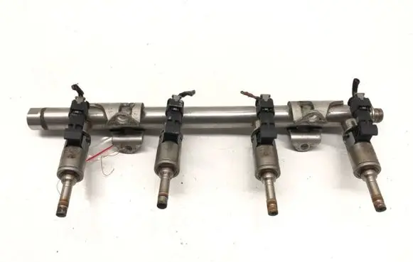 Volkswagen Golf VII Fuel main line pipe 04E133036A