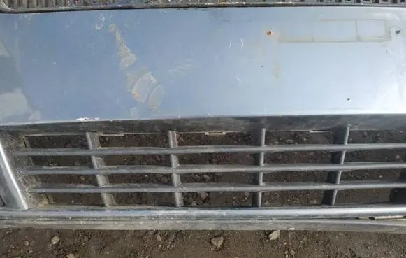 Volvo V50 Front bumper lower grill
