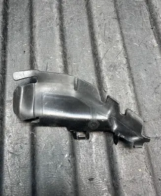 Audi A4 S4 B9 Intercooler air guide/duct channel 8W0121674A 602801