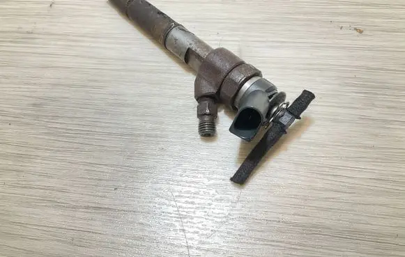 Mercedes-Benz A W168 Fuel injector 0445110167
