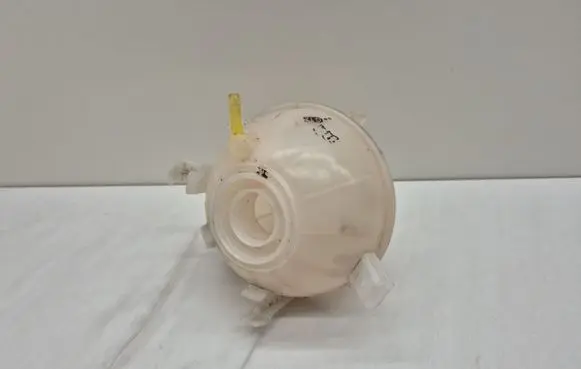 Audi Q3 8U Coolant expansion tank/reservoir 1K0121407A