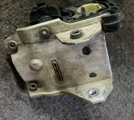 BMW 7 F01 F02 F03 F04 Radiator mount bracket 7186514 7211162 7207152