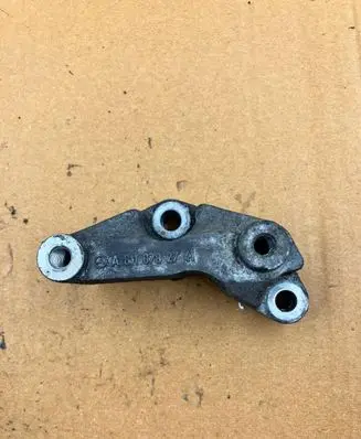 Mercedes-Benz CLC CL203 Engine mounting bracket A6110782741