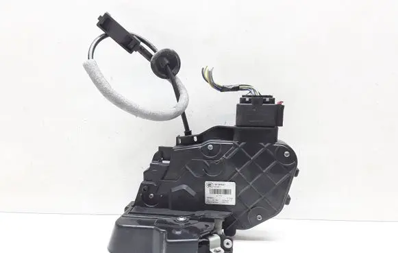 Volvo S80 Front door lock 30784487