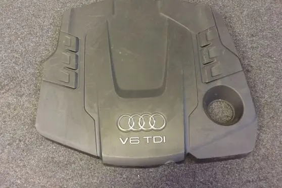Engine cover (trim)