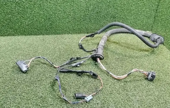 Renault Master III Rear door wiring loom 8200778255