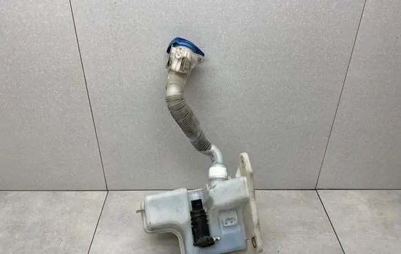 Volkswagen PASSAT B8 Windshield washer fluid reservoir/tank 3Q0955448D