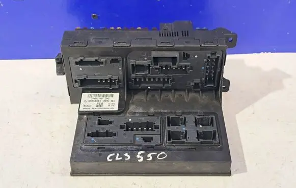 Mercedes-Benz CLS C218 X218 Fuse module 2115457301