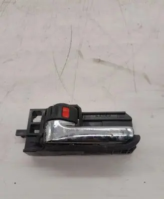 Toyota Corolla Verso E121 Front door interior handle