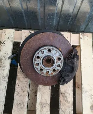 Volkswagen Touran III Front wheel hub spindle knuckle