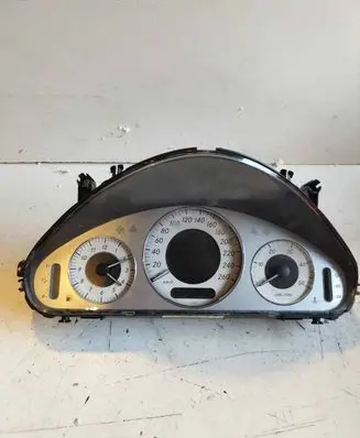 Mercedes-Benz E W211 Speedometer (instrument cluster) A2115408947