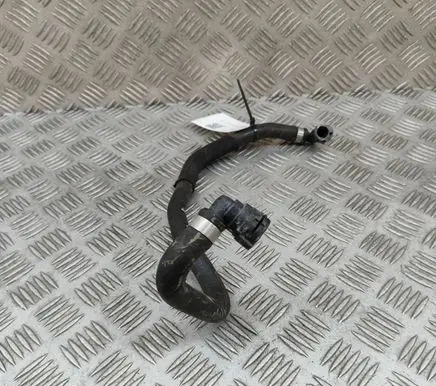 Volvo XC90 Engine coolant pipe/hose 32339786