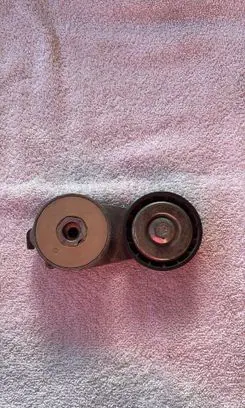 Fiat 500 Generator/alternator belt tensioner 55258443