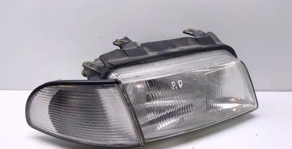Audi A4 S4 B5 8D Headlight/headlamp 8D0941030 67629605