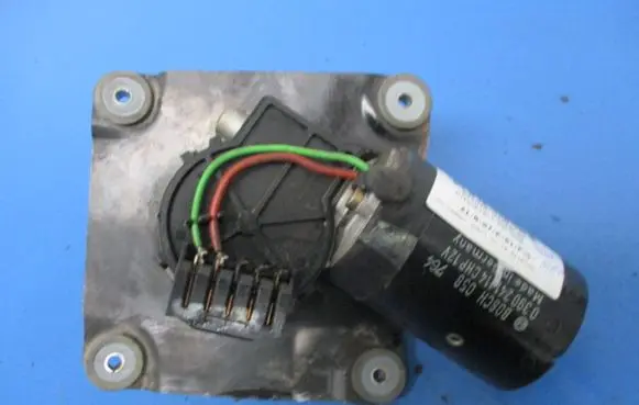 Mitsubishi Carisma Front wiper linkage and motor